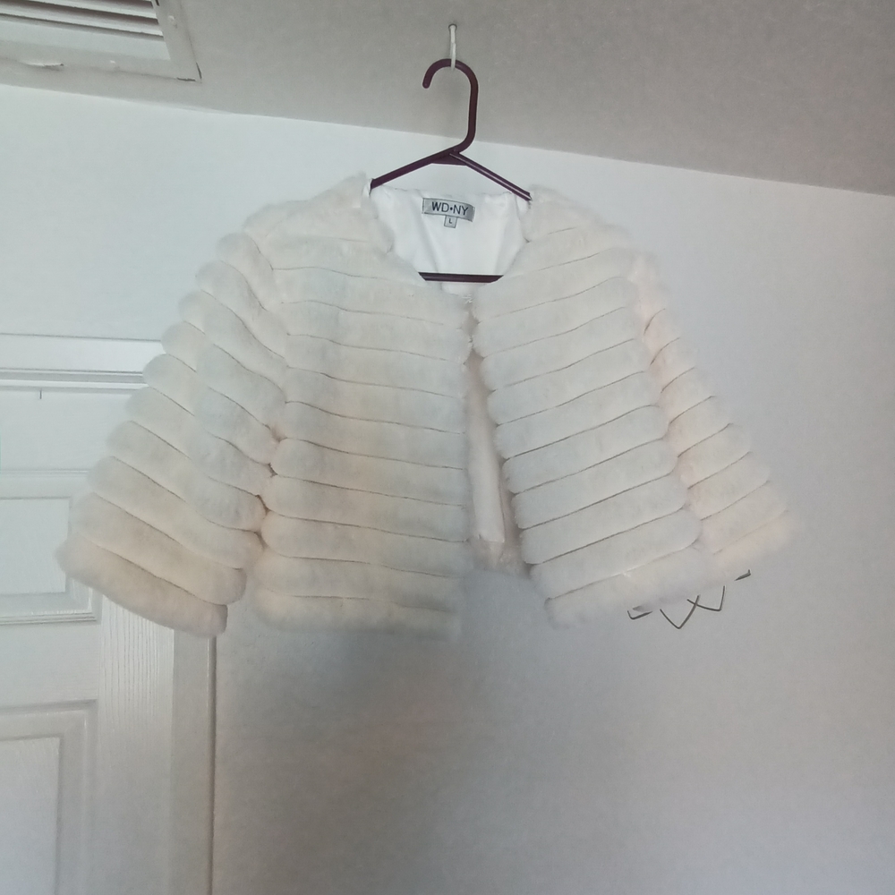 WD·NY Faux Fur Cropped Bolero Jacket | White | Size L | Bridal Wedding Party